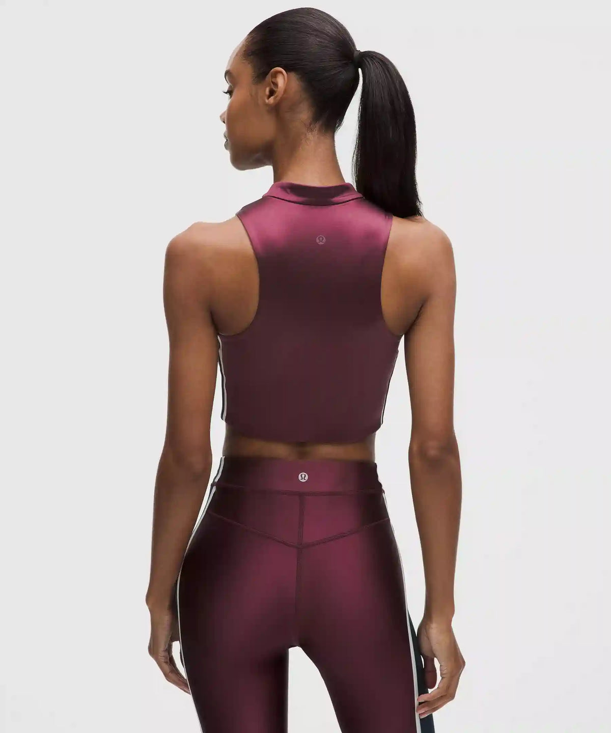 Satin Shine Full-Zip Tank Top Medium Support, B/C Cup *Stripe