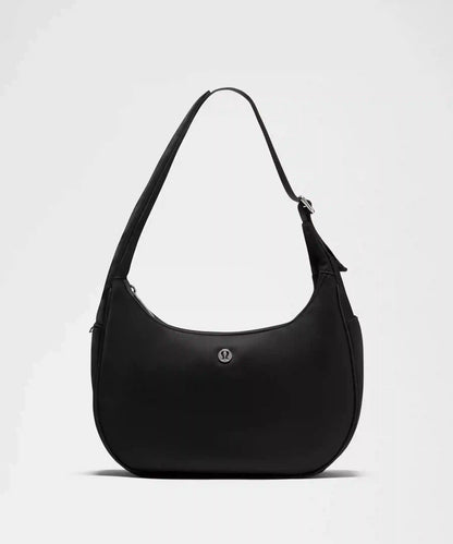 City Essentials Shoulder Bag 4L