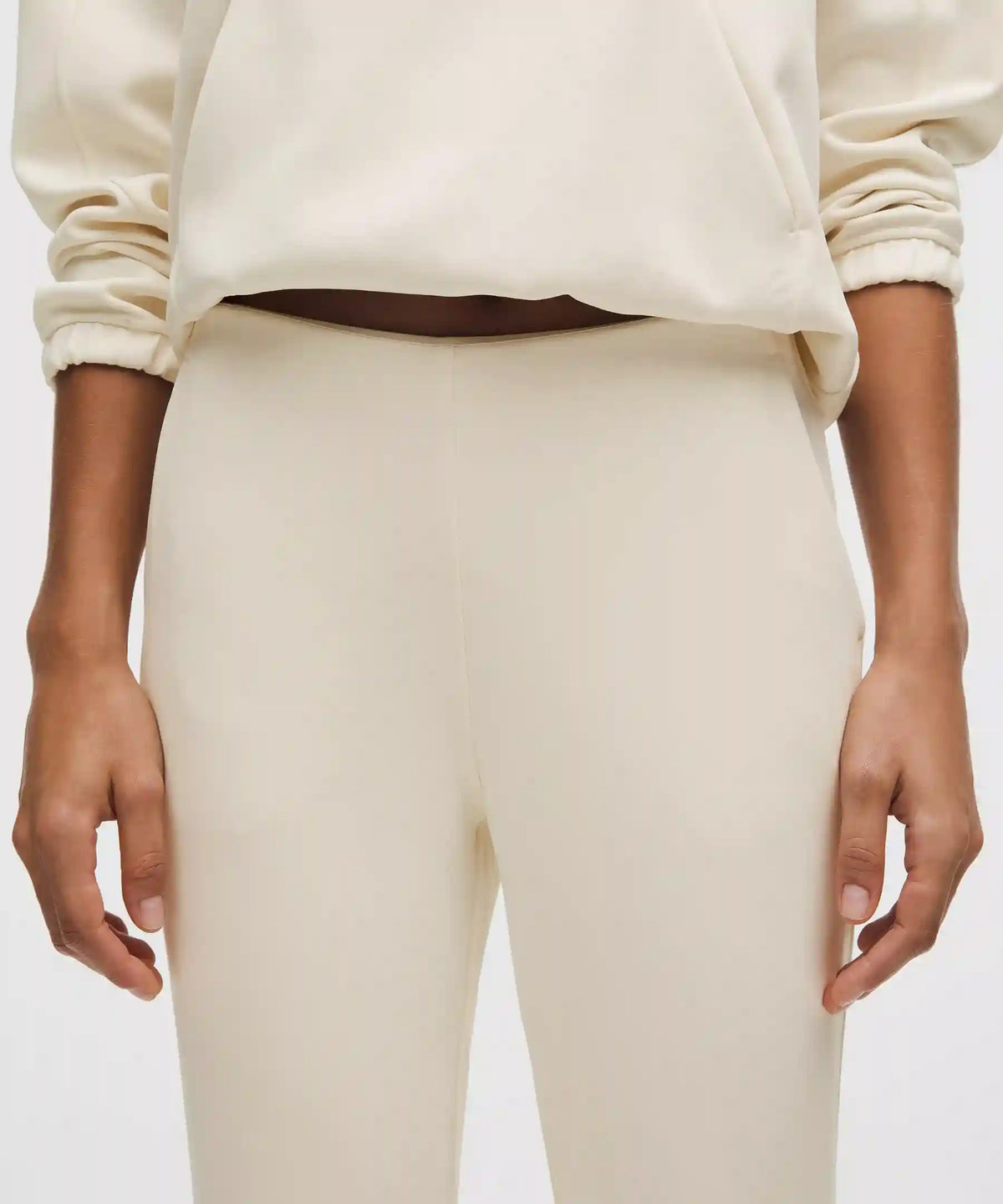 Brushed Softstreme Mid-Rise Flared Pant *Regular