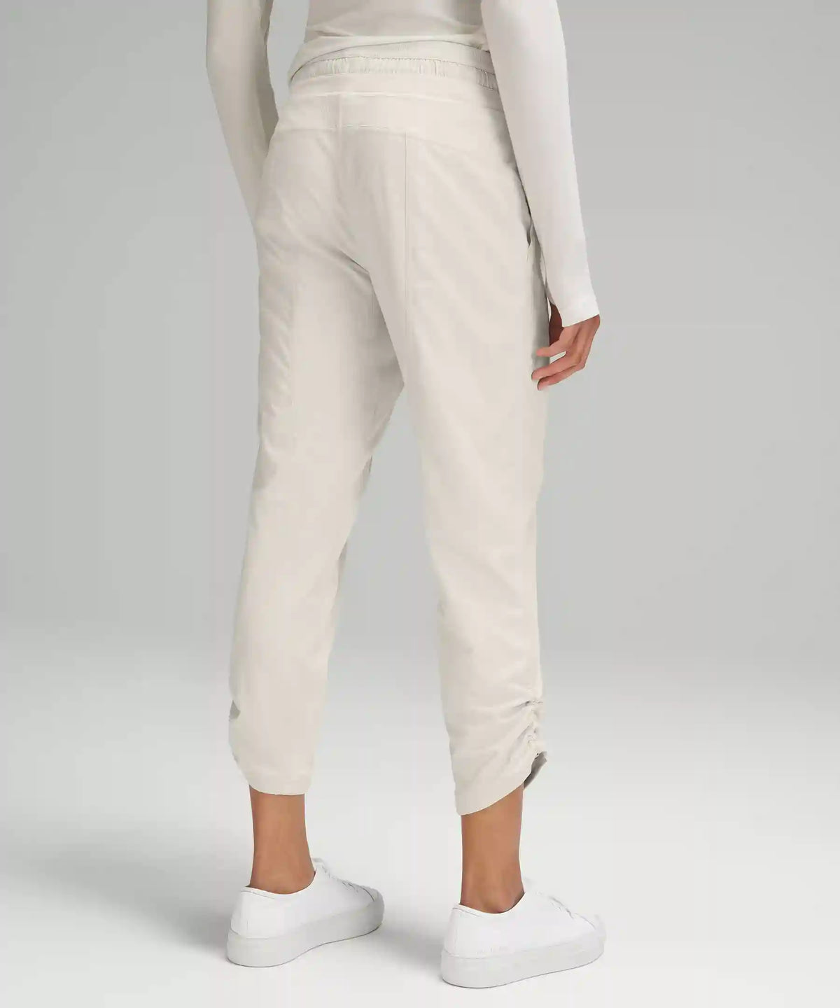 Dance Studio Mid-Rise Cropped Pant