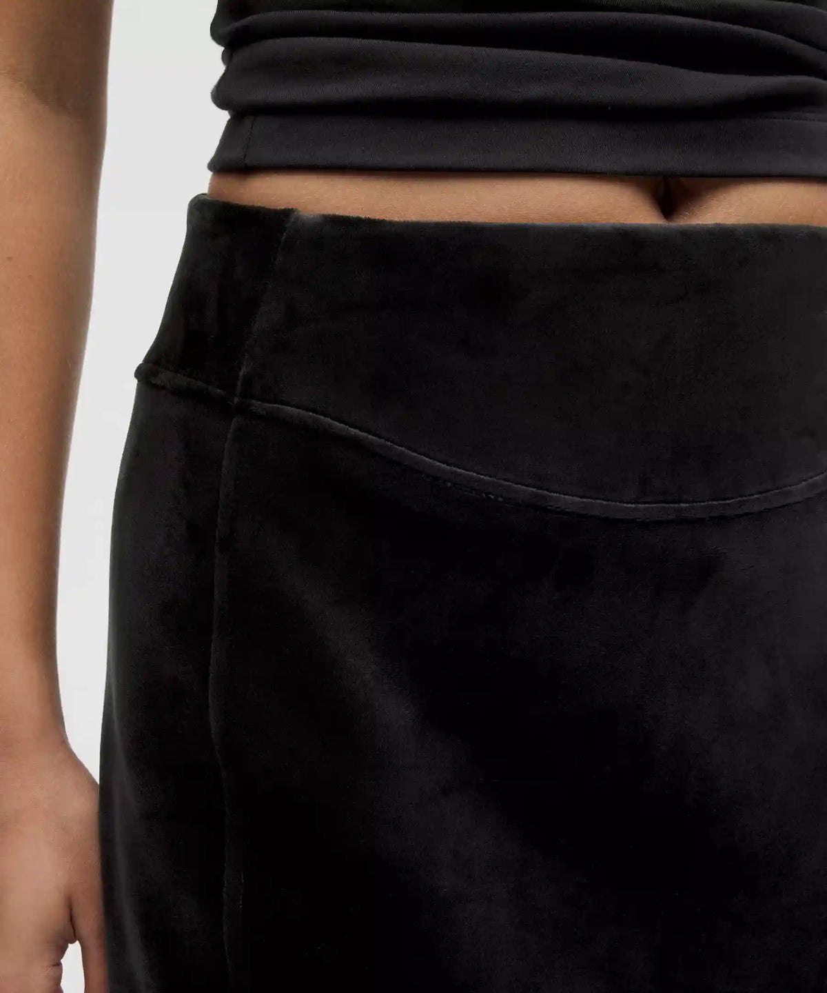Scuba Mid-Rise Mini Skirt *Velvet