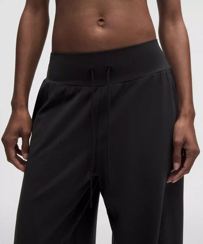 Groove Low-Rise Relaxed Cinch Pant *Tall