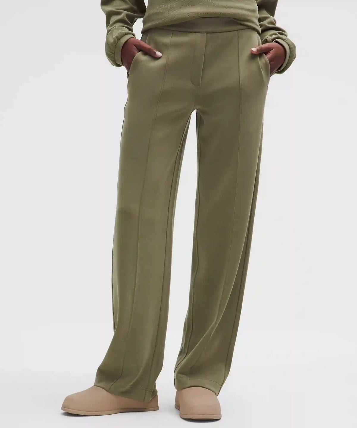 Softstreme Pintuck Mid-Rise Pant *Regular