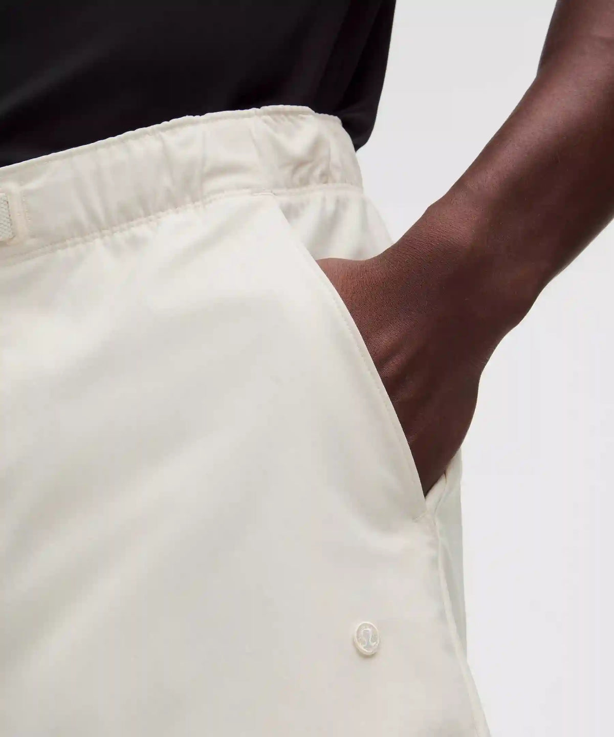 Stretch Twill Relaxed-Fit Golf Short 9"