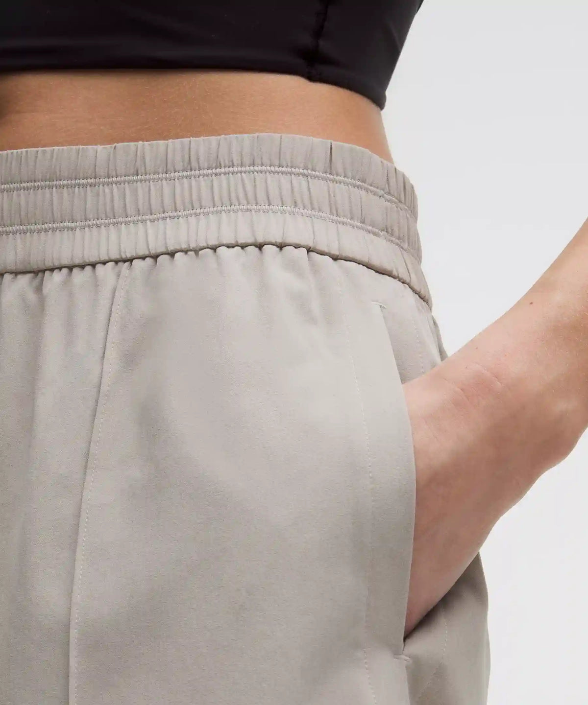Breezily Mid-Rise Short 6"
