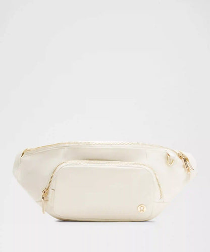 Everywhere Belt Bag Extra Large 4L *Metal
