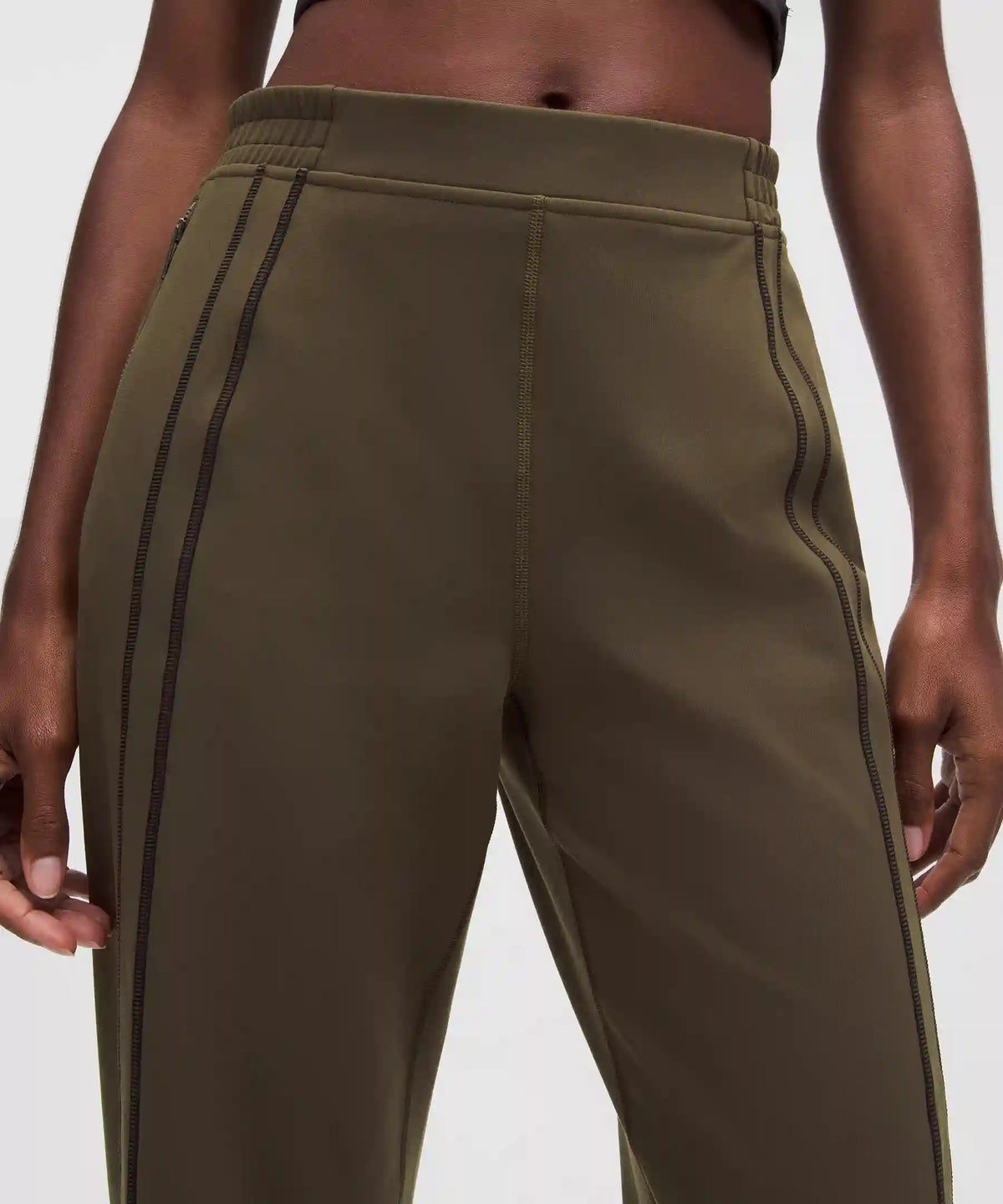 Define Mid-Rise Track Pant *Luon
