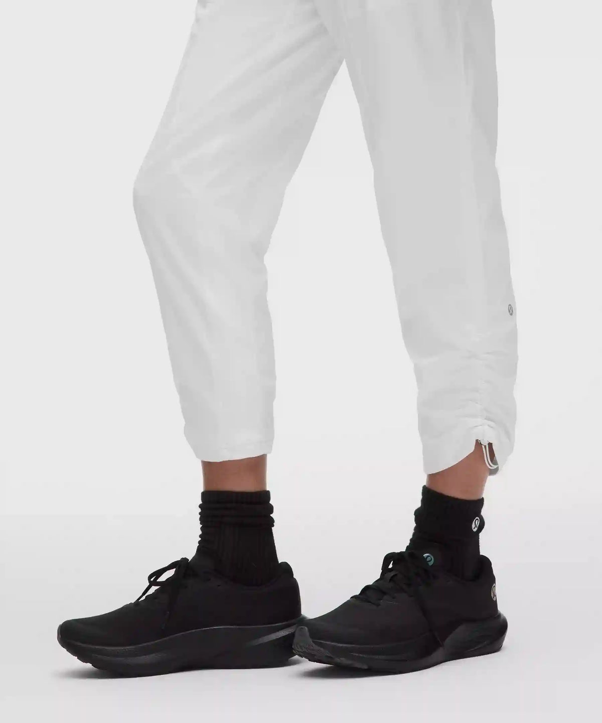 Dance Studio Mid-Rise Cropped Pant