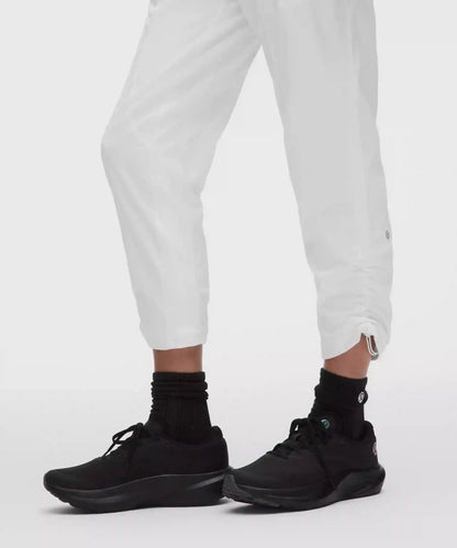 Dance Studio Mid-Rise Cropped Pant