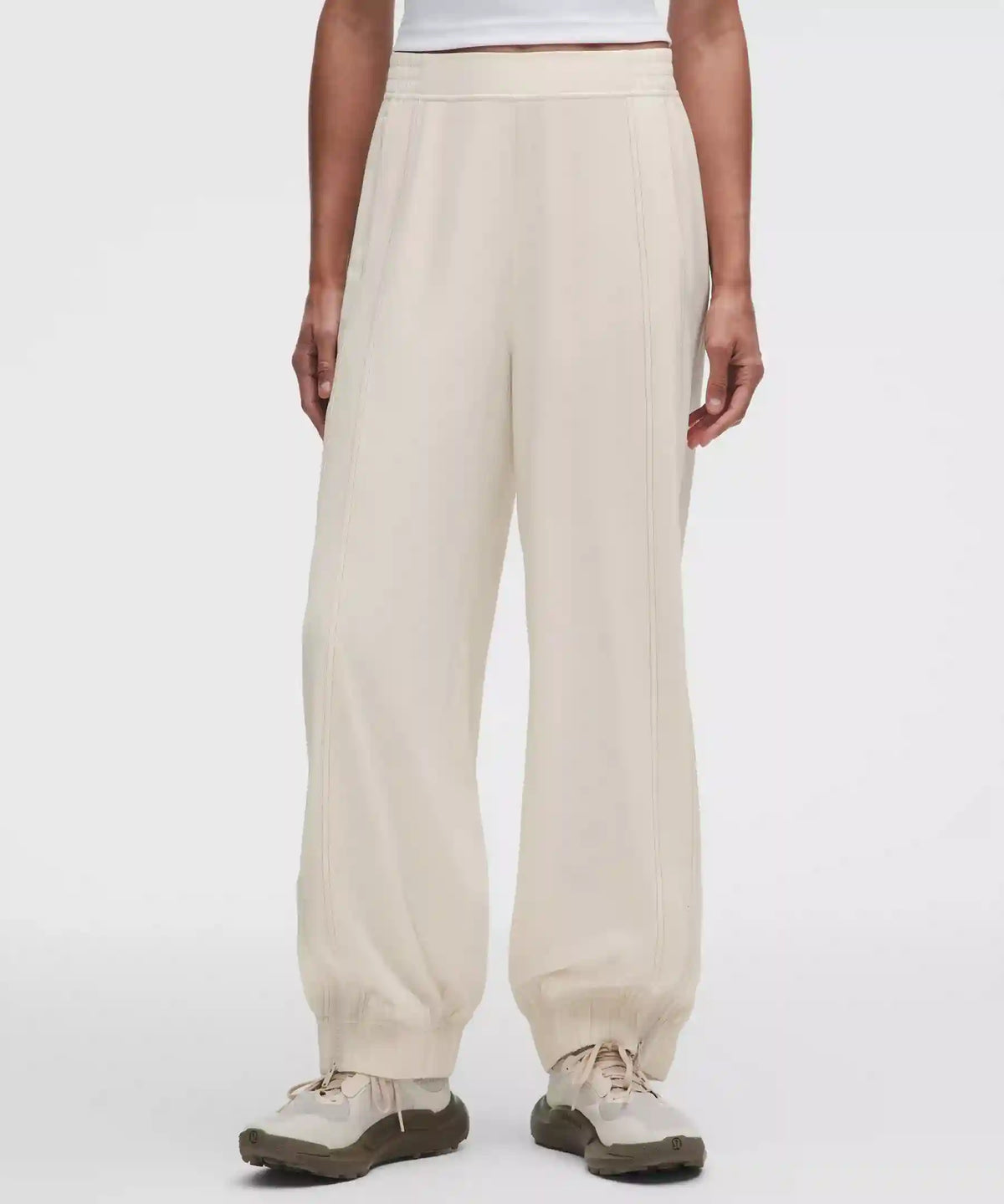 Define High-Rise Swift Jogger *Regular