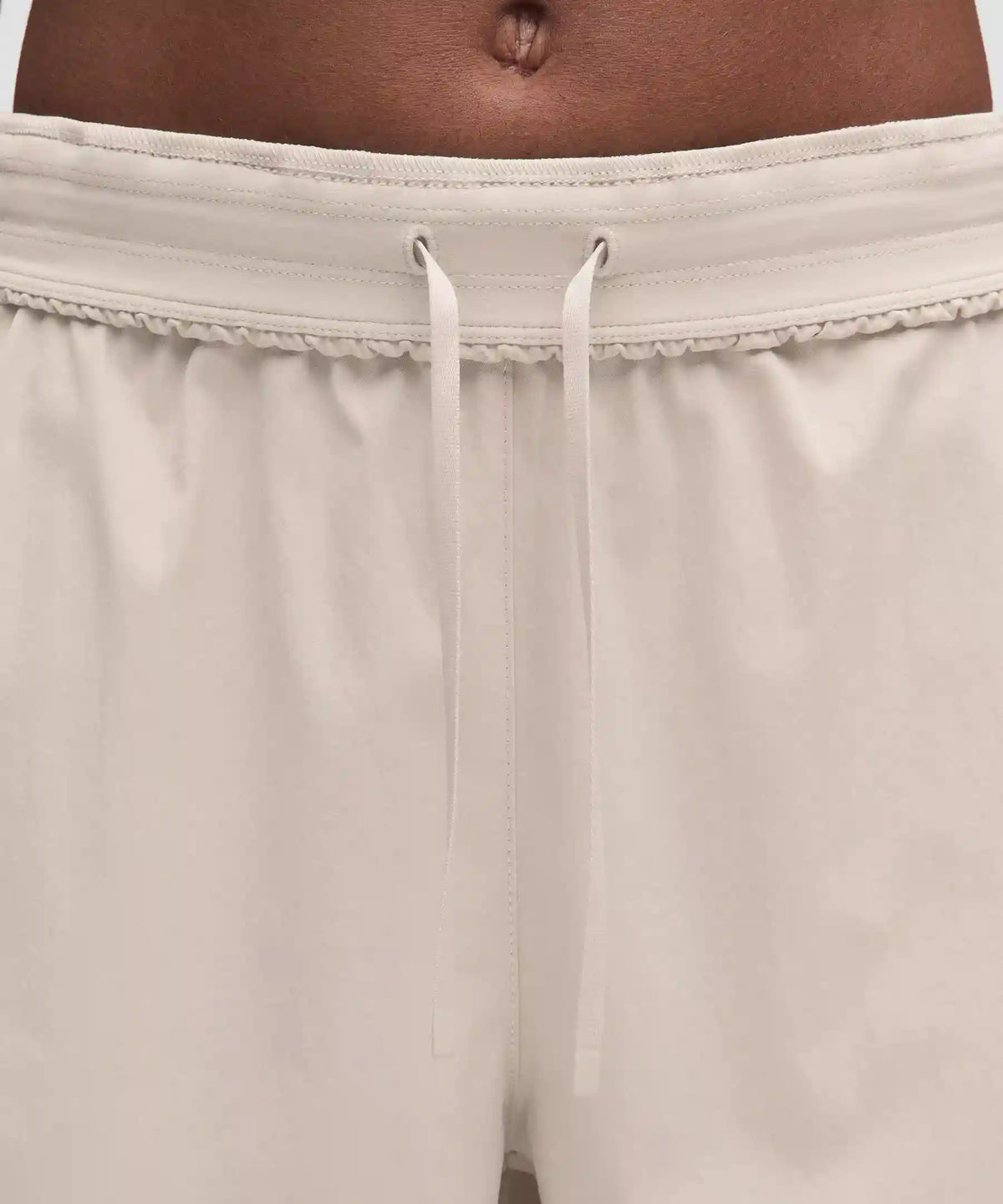 Woven Mid-Rise Barrel-Leg Pant *Regular