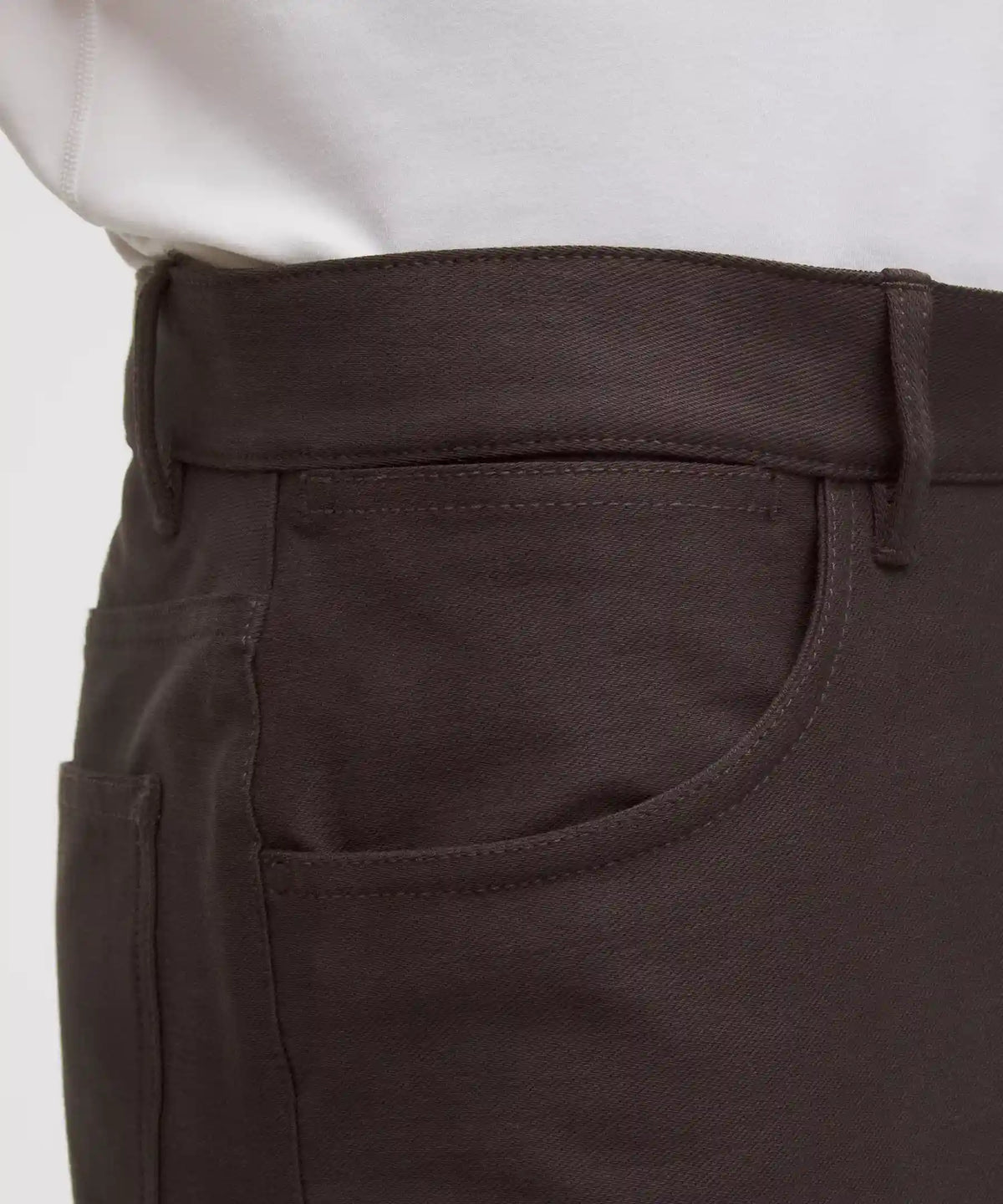 EasyFive Relaxed-Fit Short 9"