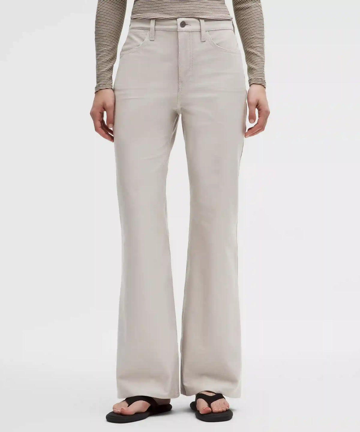 EasyFive High-Rise Subtle-Flare Pant *Short