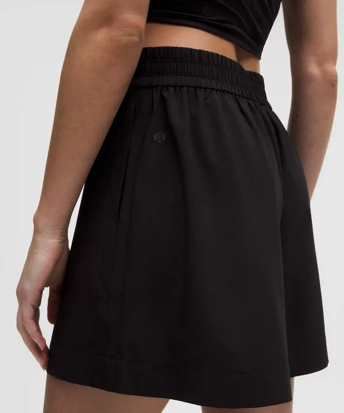 Breezily Mid-Rise Short 6"