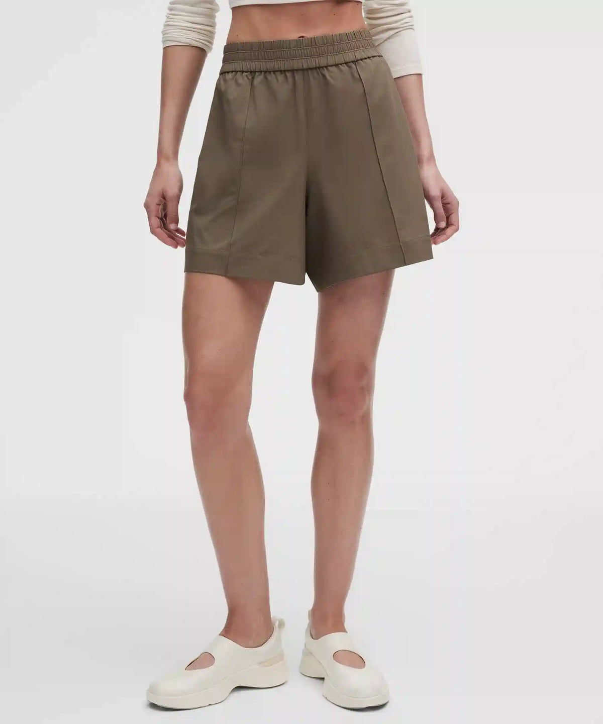 Breezily Mid-Rise Short 6"