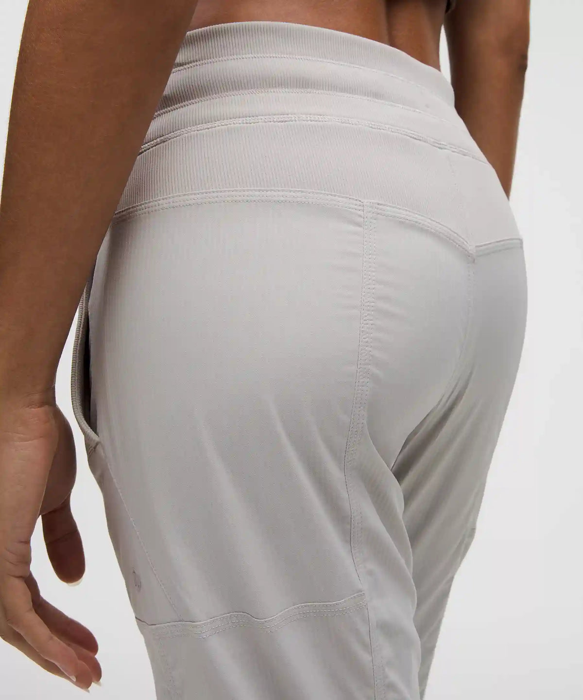 Dance Studio Mid-Rise Pant *Short