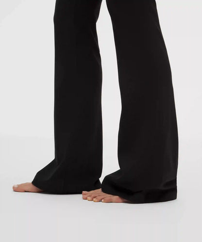 Groove Nulu High-Rise Flared Pant *Short