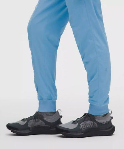 Dance Studio Mid-Rise Pant *Short