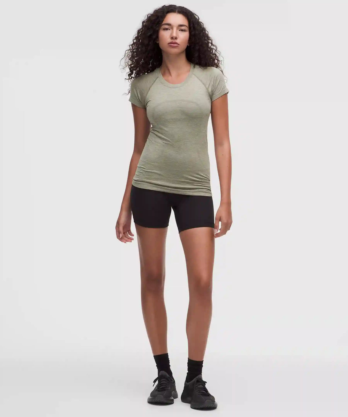 Swiftly Tech Short-Sleeve Shirt 2.0 *Hip Length