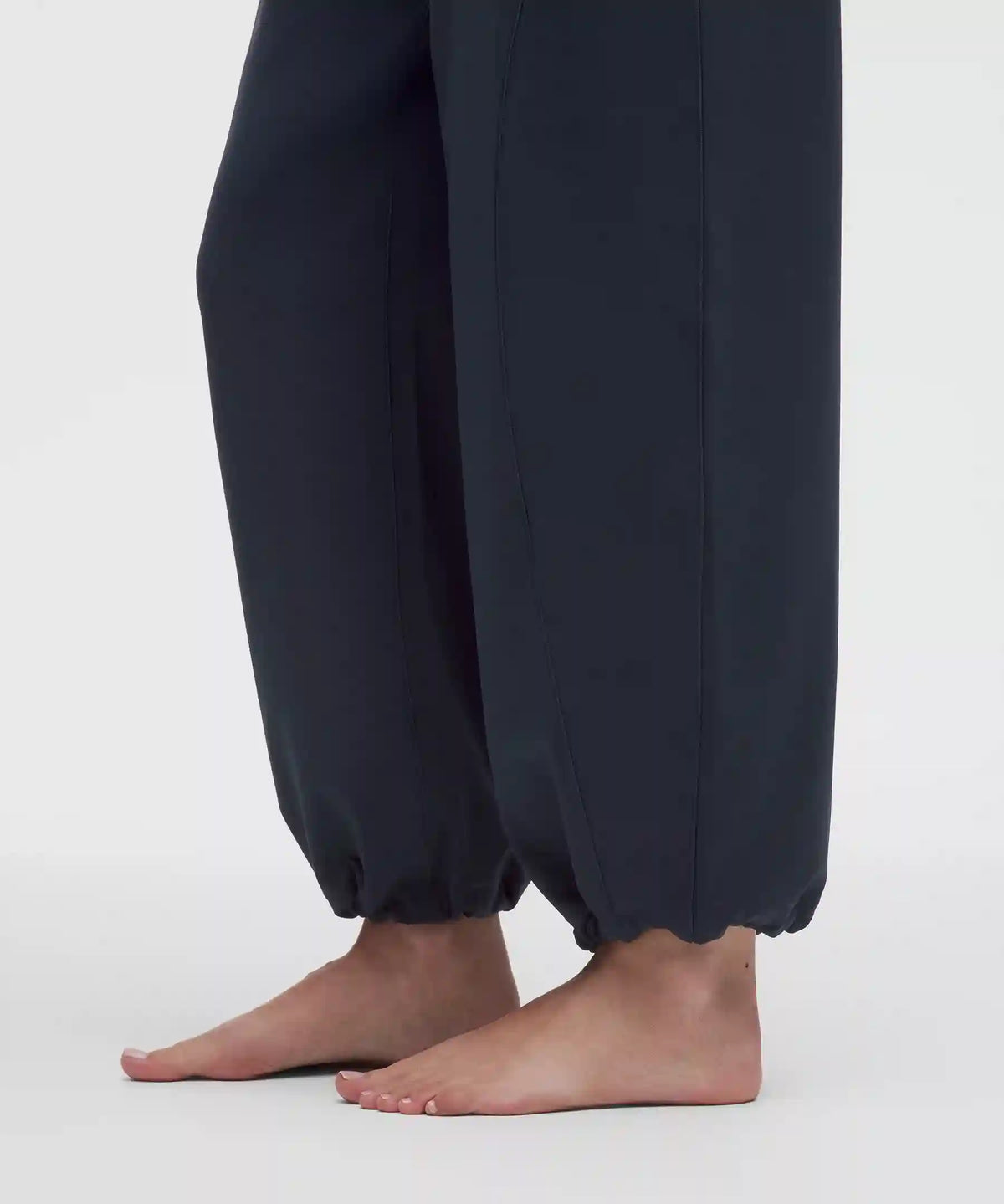 Groove Low-Rise Relaxed Cinch Pant *Regular