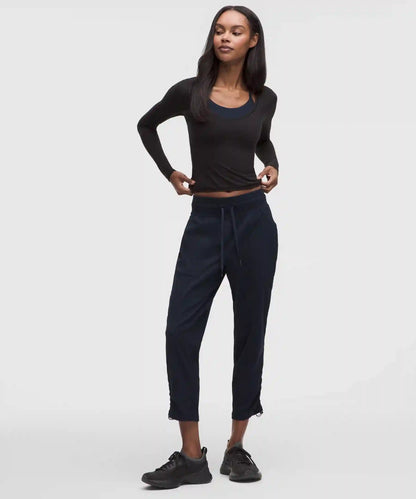 Dance Studio Mid-Rise Cropped Pant