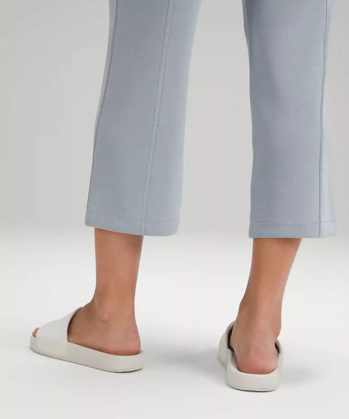 Softstreme High-Rise Straight-Leg Cropped Pant