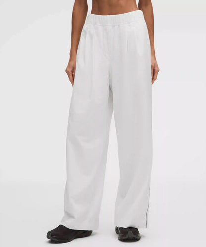 Seersucker WovenAir High-Rise Pleated Pant *Regular