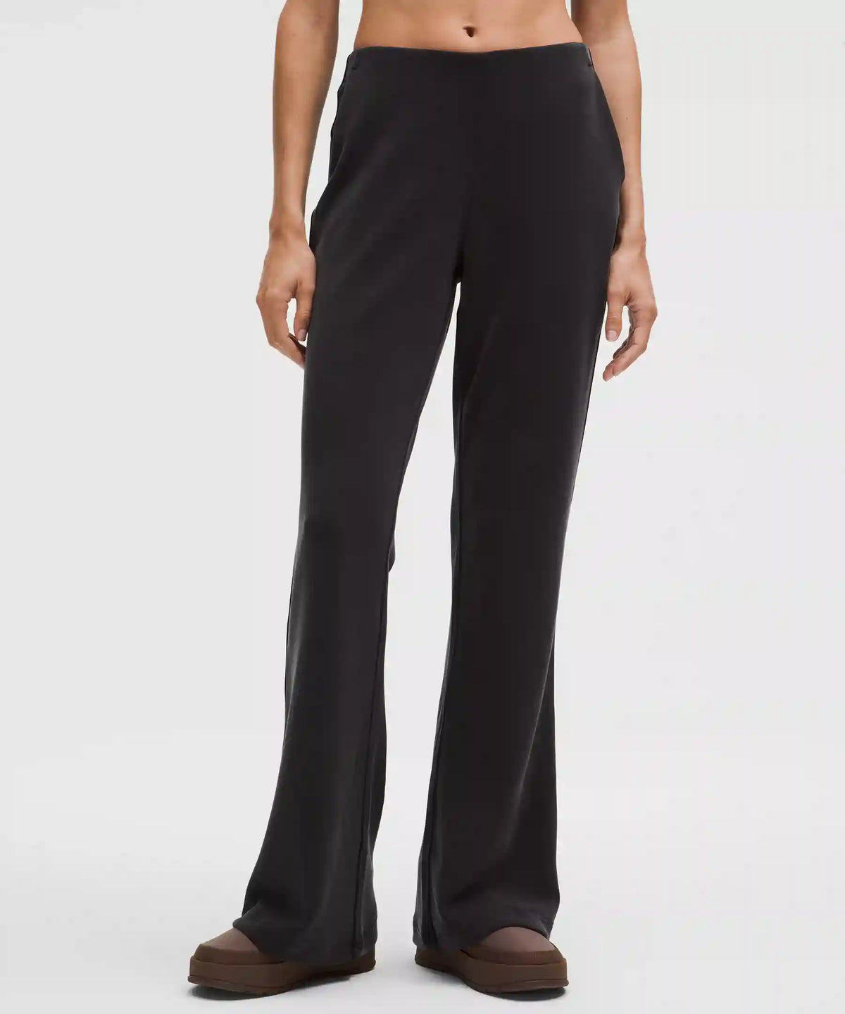 Brushed Softstreme Mid-Rise Flared Pant *Regular