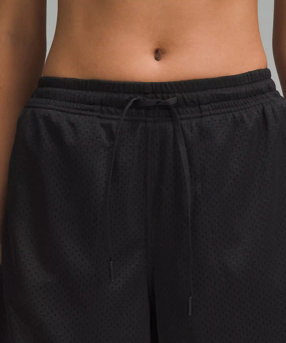 Relaxed-Fit Mesh Training Short 8"