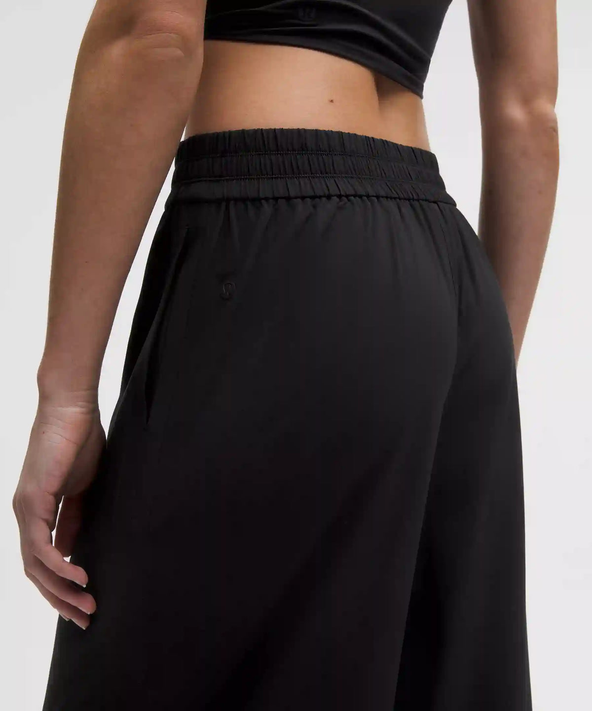 Breezily Mid-Rise Pant *Short