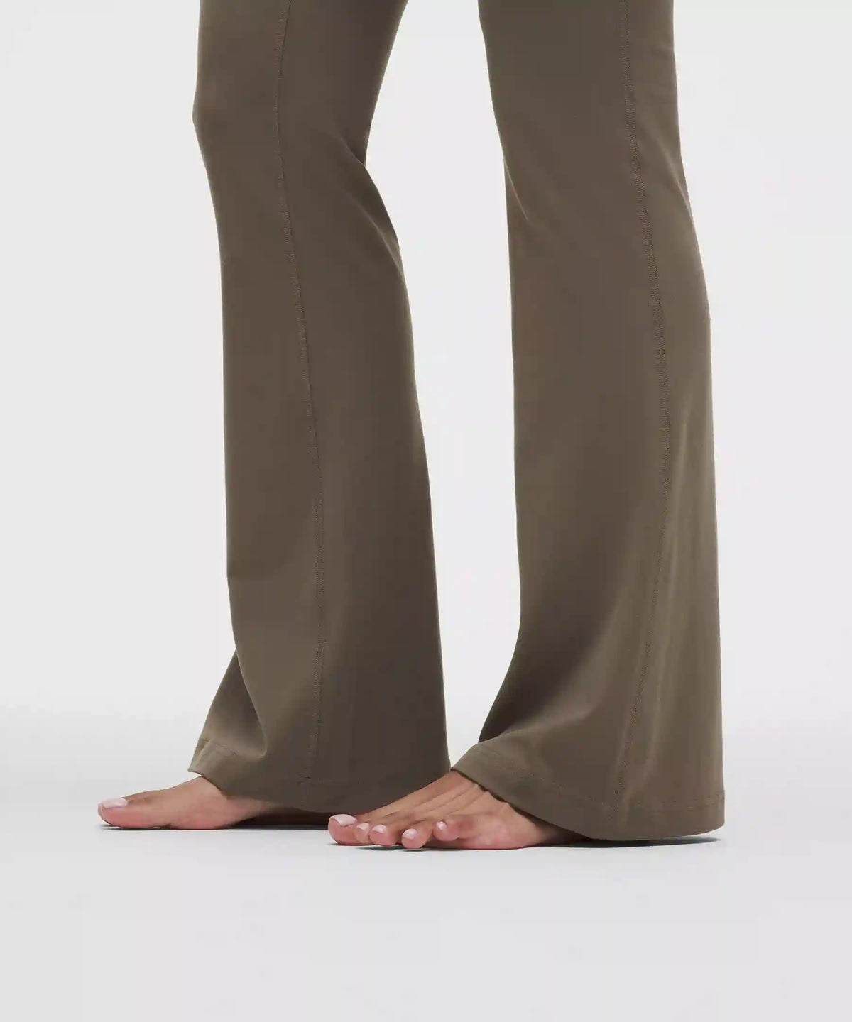 Groove Nulu High-Rise Flared Pant *Short
