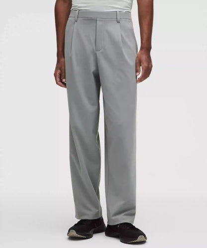 Men's Daydrift Relaxed-Fit Pleated Trouser *Regular