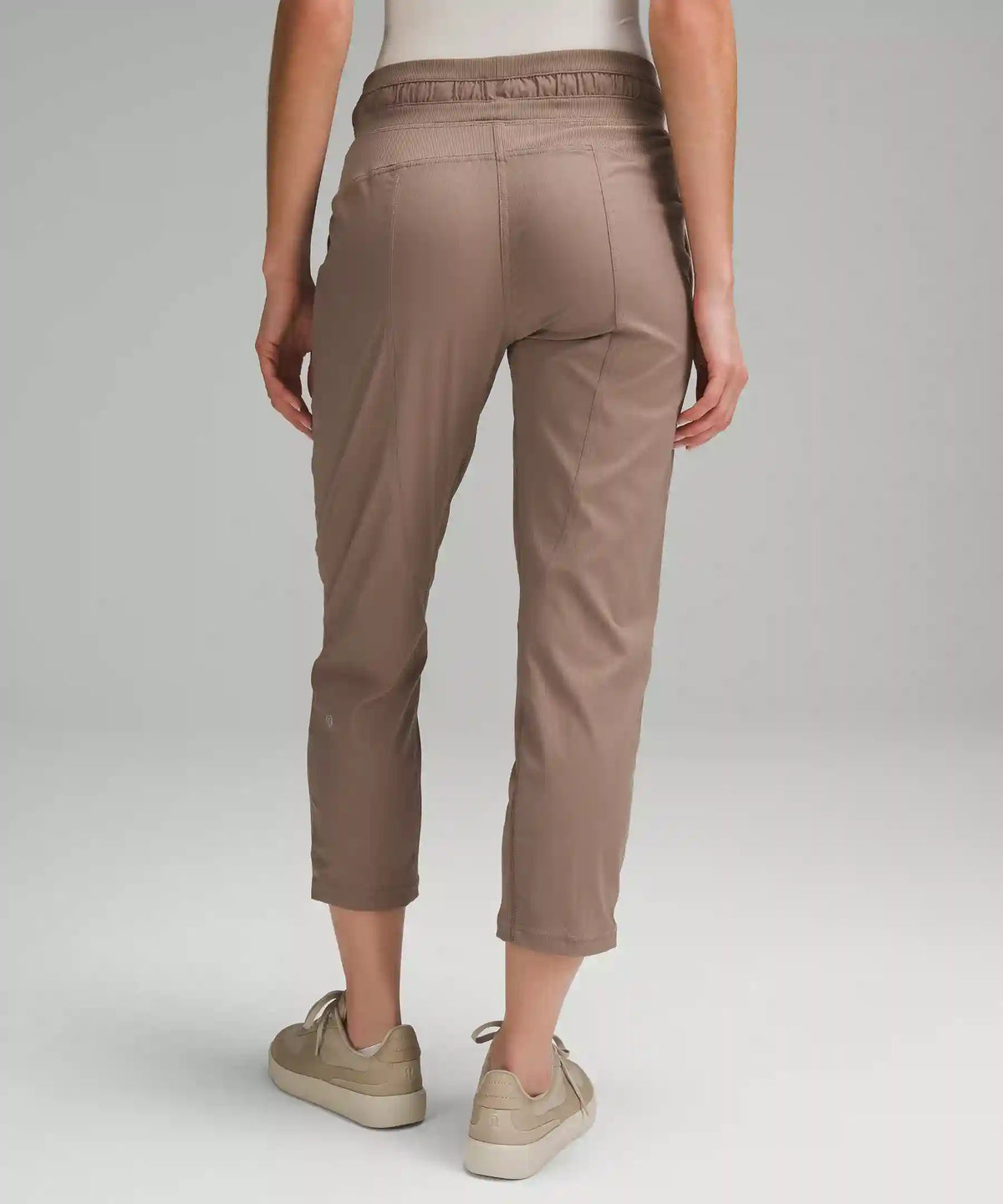 Dance Studio Mid-Rise Cropped Pant