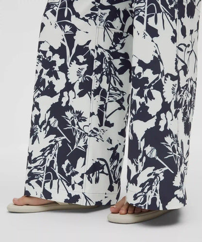 Swift Mid-Rise Wide-Leg Pant