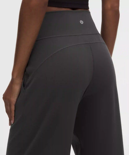 Groove High-Rise Wide-Leg Pant *Short