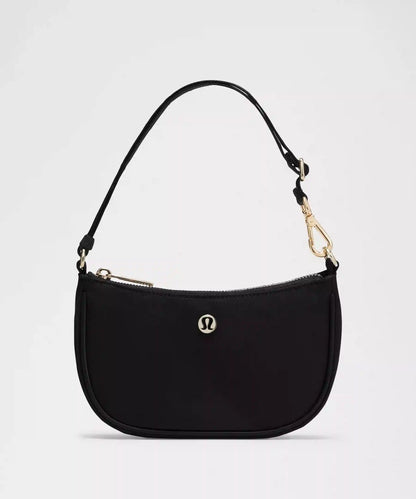 City Essentials Mini Shoulder Bag 1L