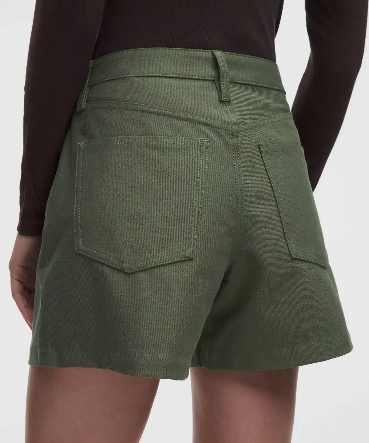 EasyFive Mid-Rise Short 4.5"