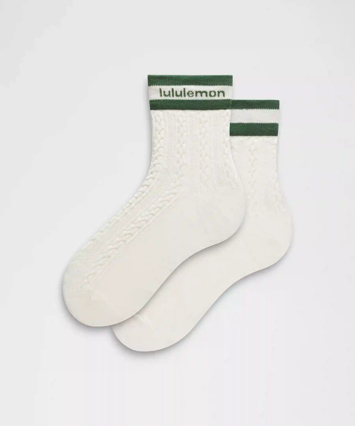 Unisex Cable-Knit Quarter Socks