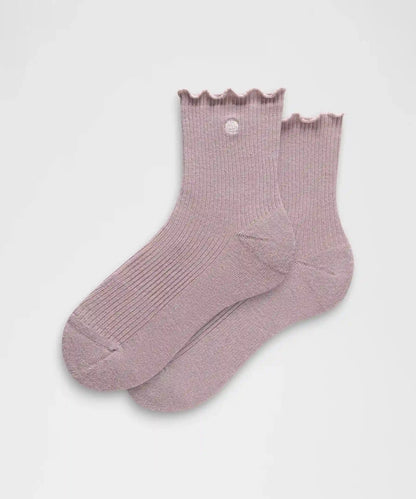 Unisex Lettuce Edge Quarter Socks