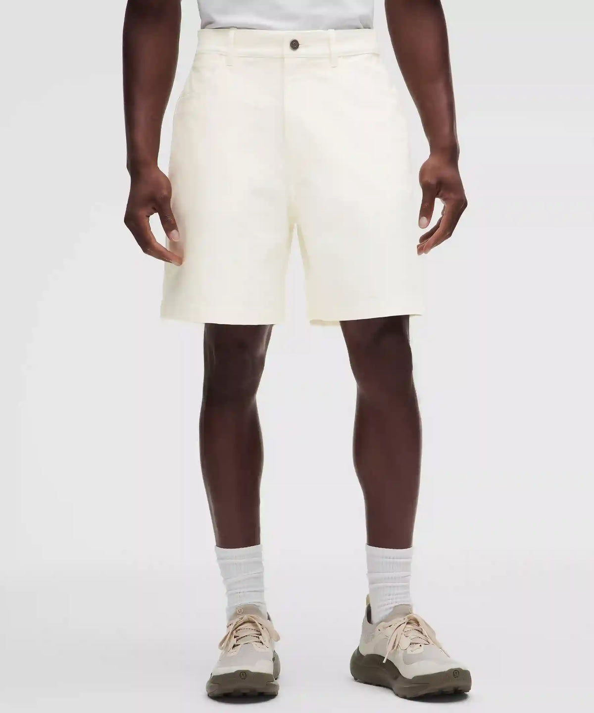 EasyFive Relaxed-Fit Short 7"