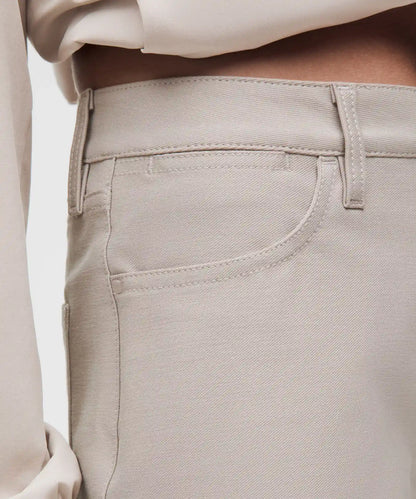 EasyFive Mid-Rise Short 4.5"
