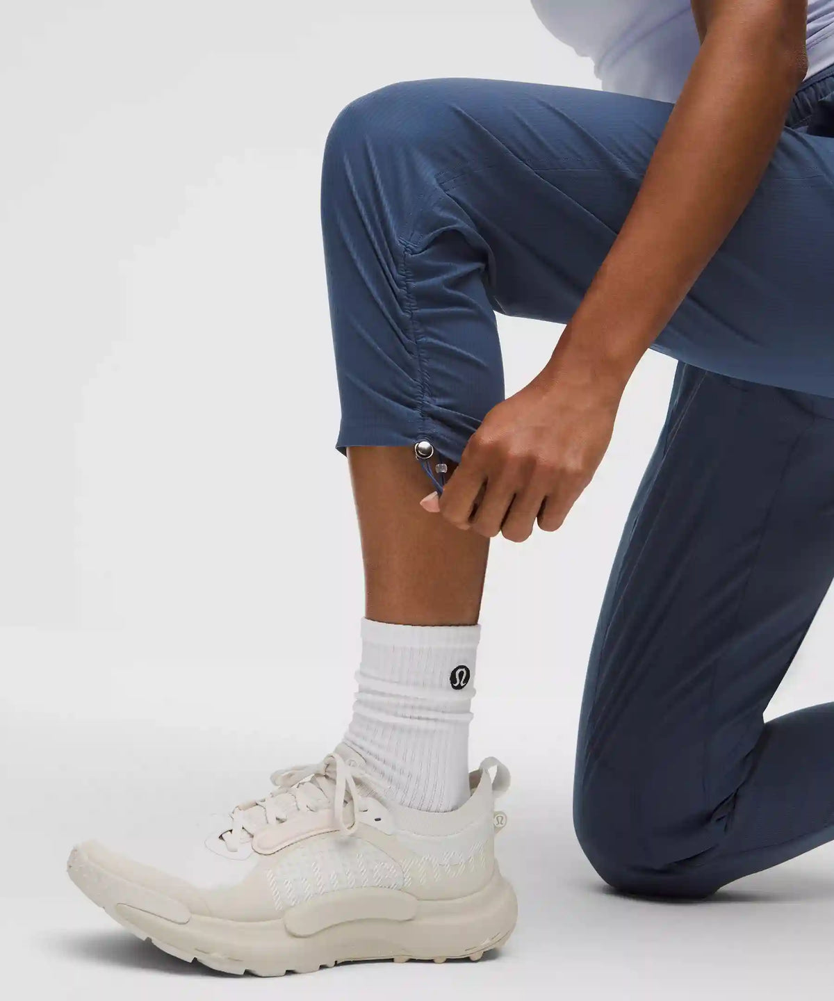 Dance Studio Mid-Rise Cropped Pant