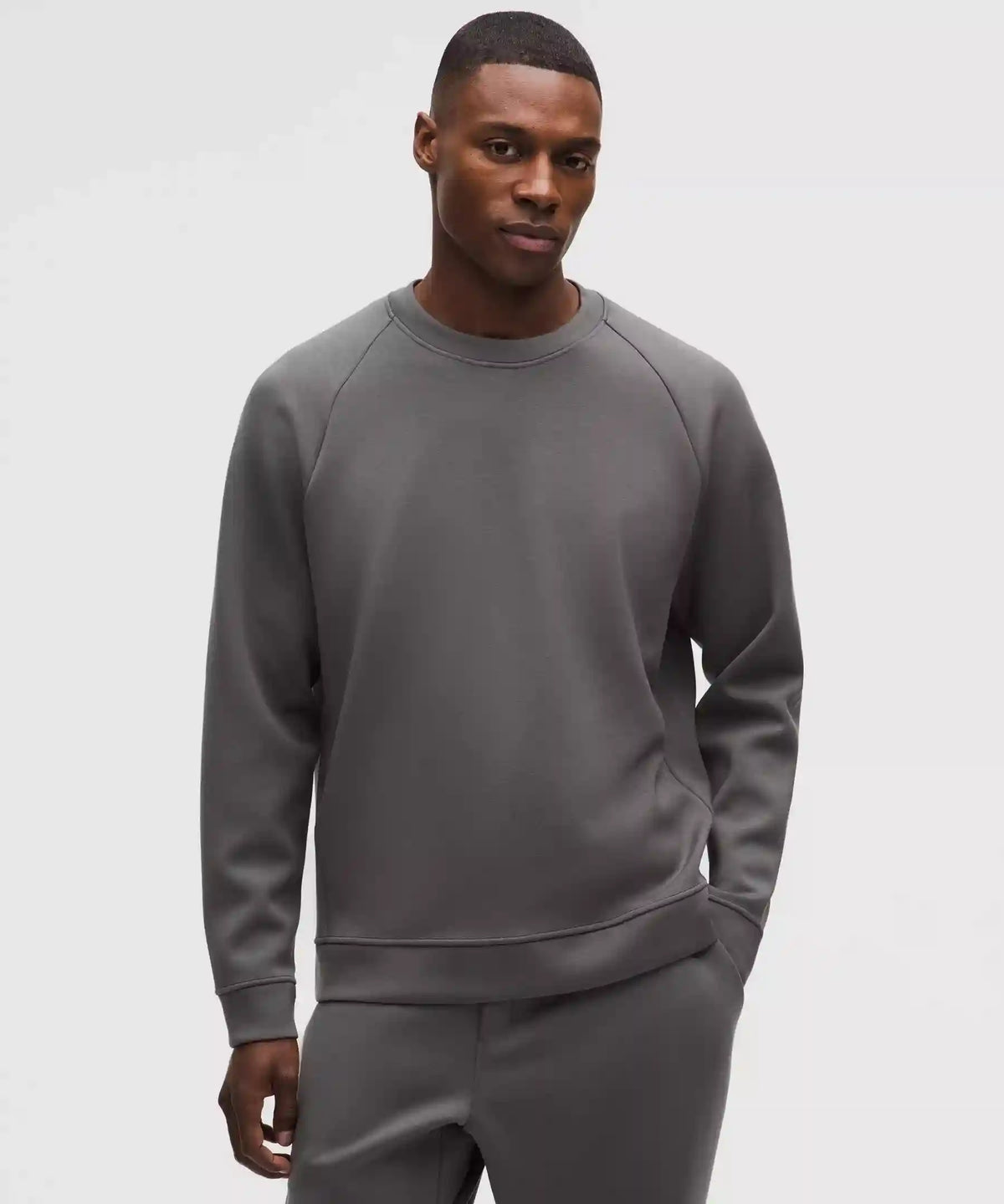 Smooth Spacer Classic-Fit Crew