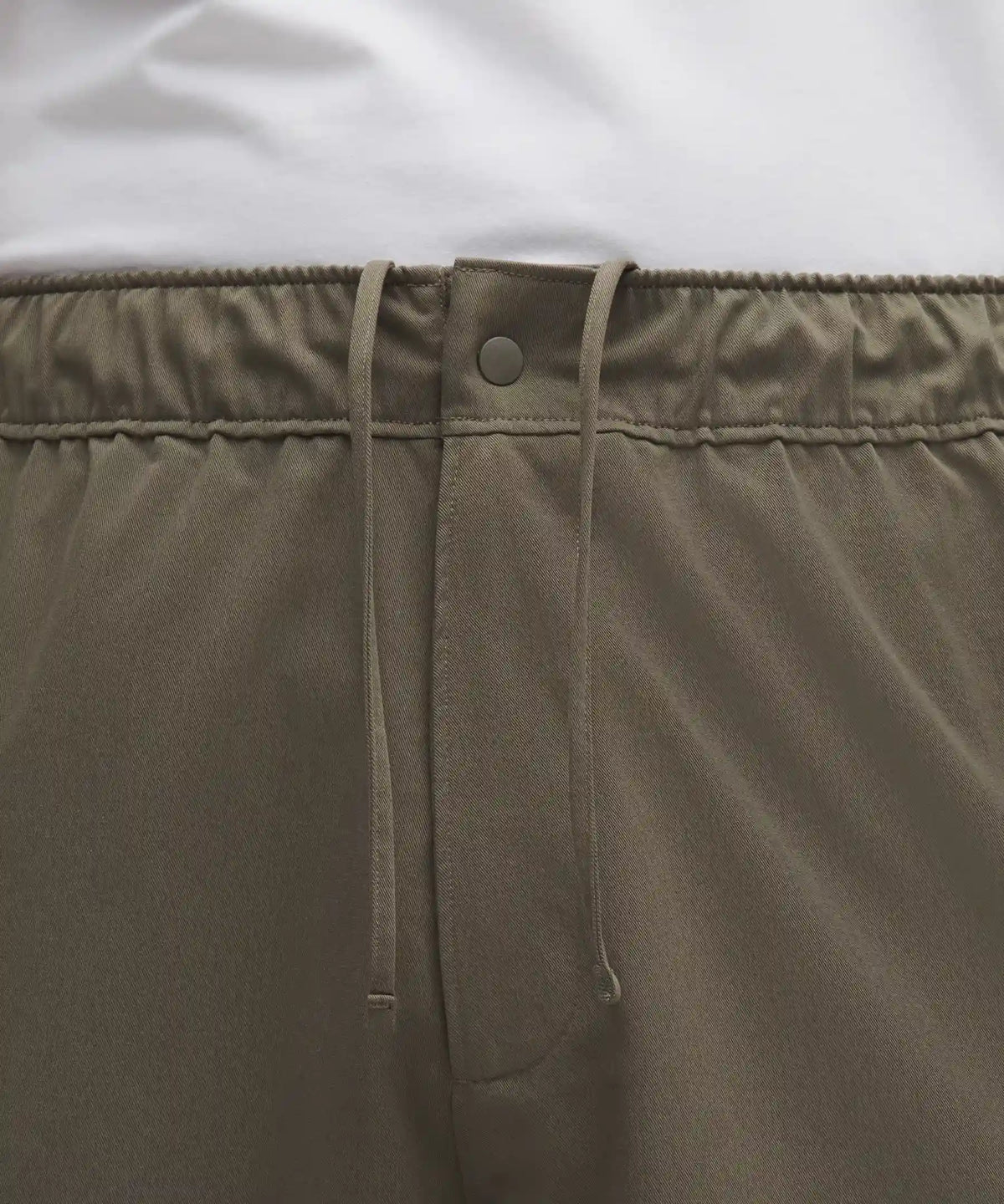 Unshaken Relaxed Pull-On Short 9"