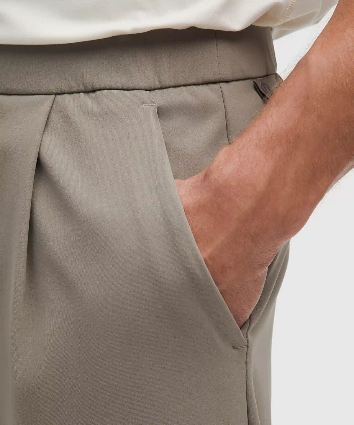 Men's Daydrift Relaxed-Fit Pleated Trouser Shorter *No Belt Loops