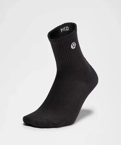 Unisex Daily Essential Quarter Socks