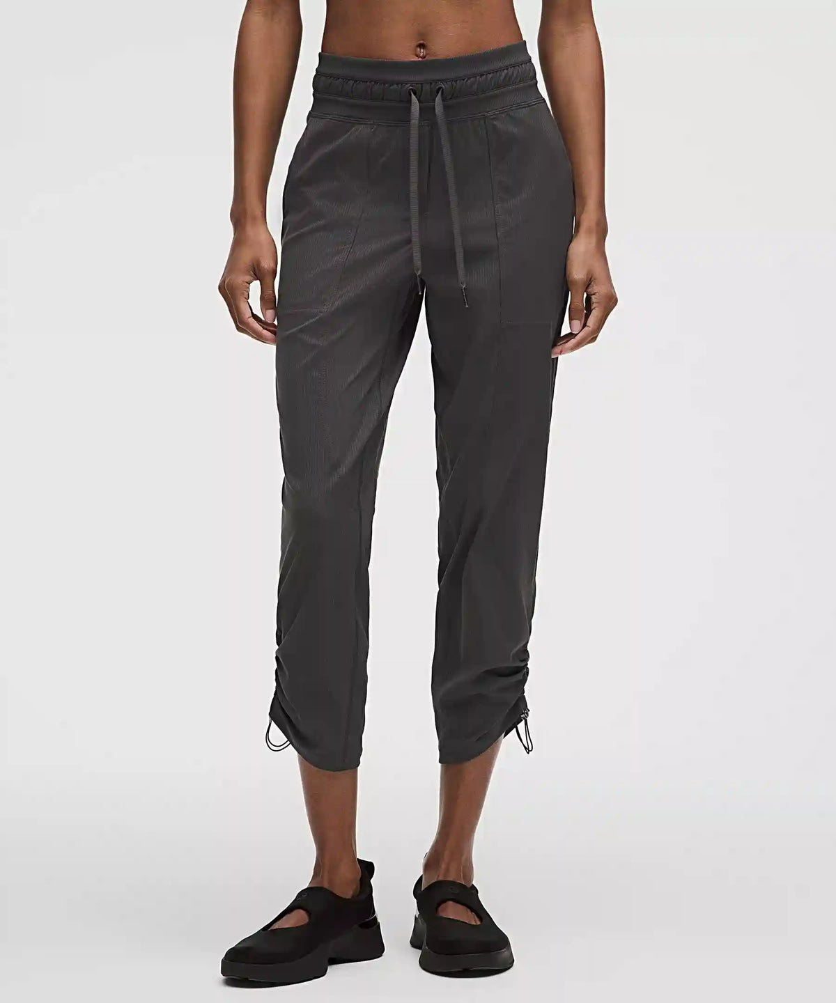Dance Studio Mid-Rise Cropped Pant