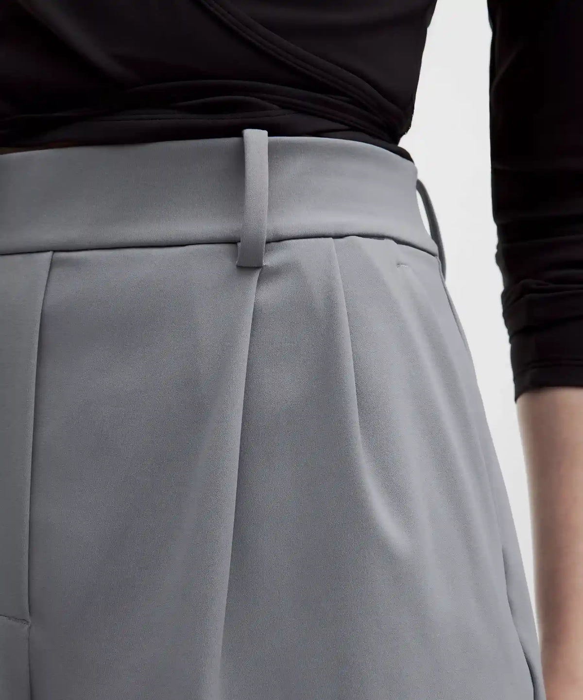 Daydrift Pleated High-Rise Short 7"