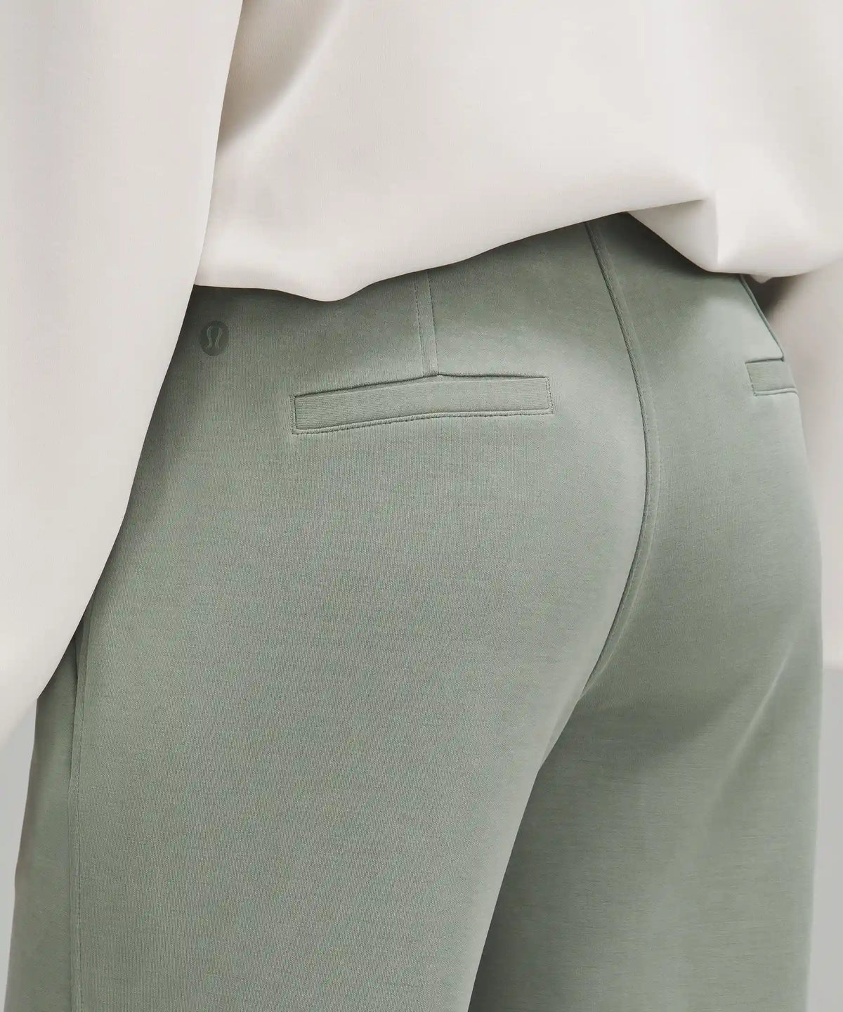 Softstreme Pintuck Mid-Rise Pant *Regular