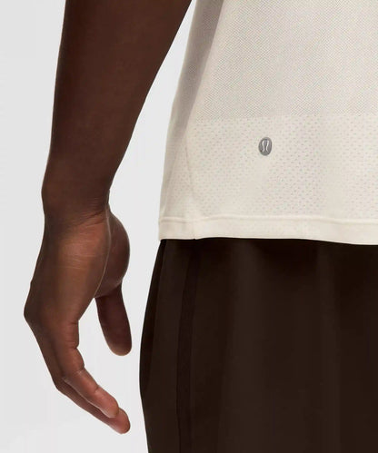 Men's Fast and Free Short-Sleeve Shirt *Perforated Stripe